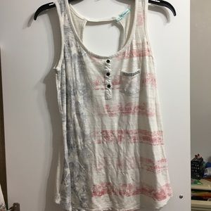 Maurice’s tank top